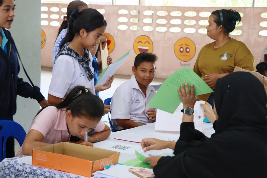 รับรายงานตัวนักเรียนใหม่ ประจำปีการศึกษา ๒๕๖๙