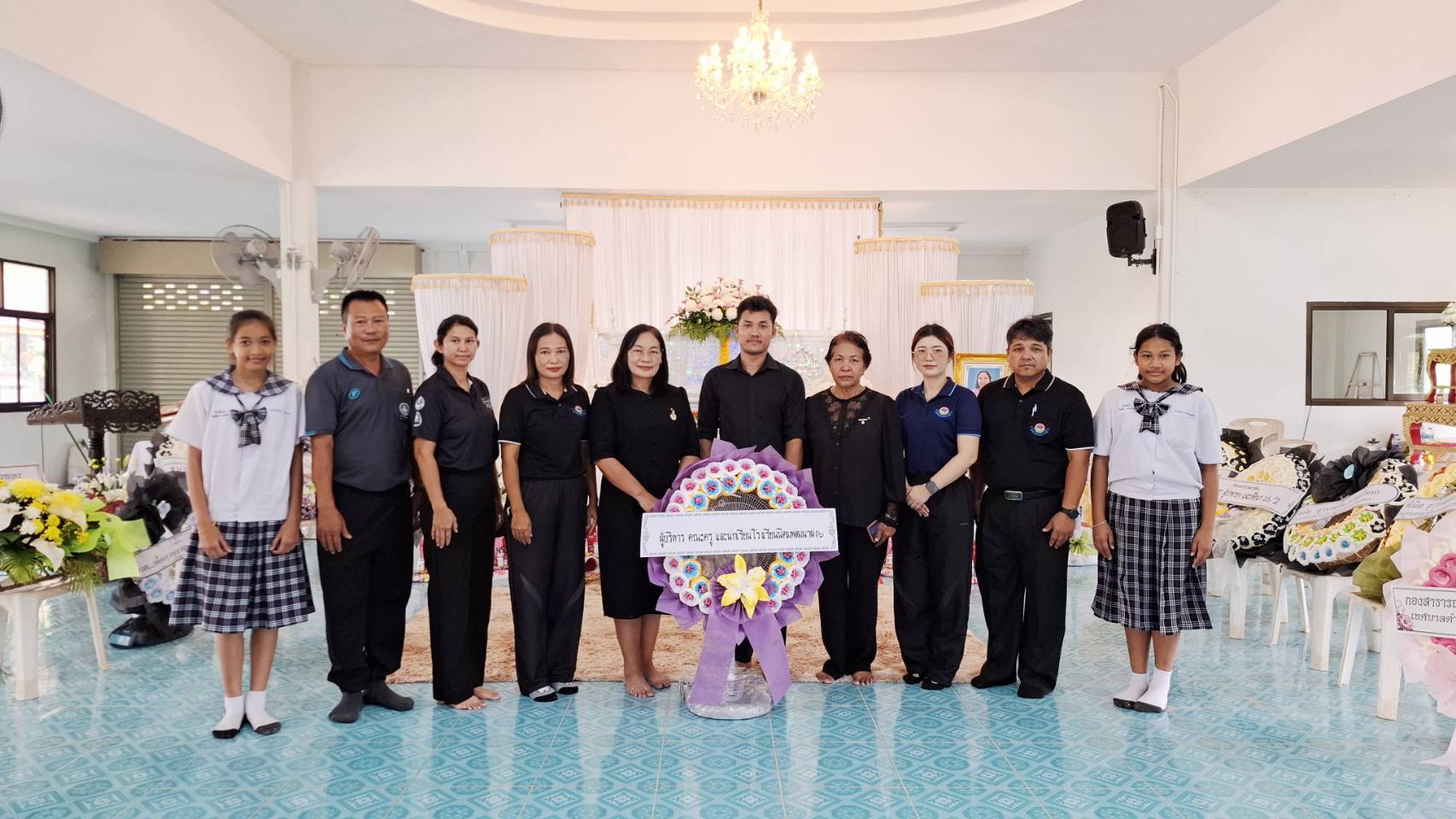 ร่วมแสดงความเสียใจและร่วมไว้อาลัย ต่อการจากไปของ คุณแม่ดวงพร มากแจ้ง