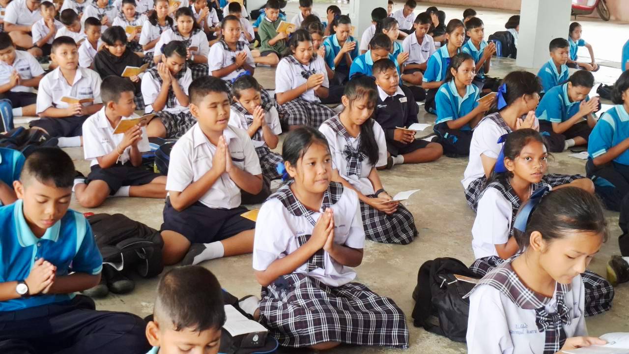 กิจกรรมสวดมนต์ทำนองสรภัญญะ ปลูกฝังคุณธรรมและสืบสานพระพุทธศาสนา